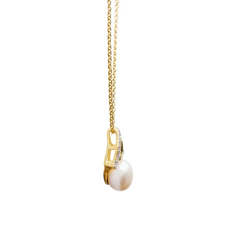 Gold Vermeil Studded Trinity Knot Pearl Pendant