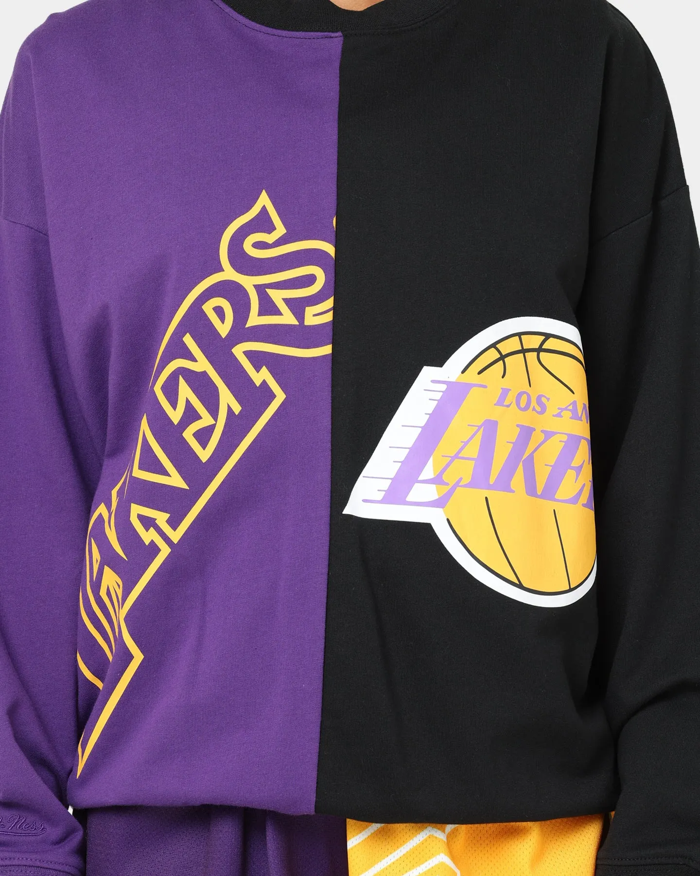 Mitchell & Ness Women's Los Angeles Lakers Big Face 5.0 Crewneck Purple