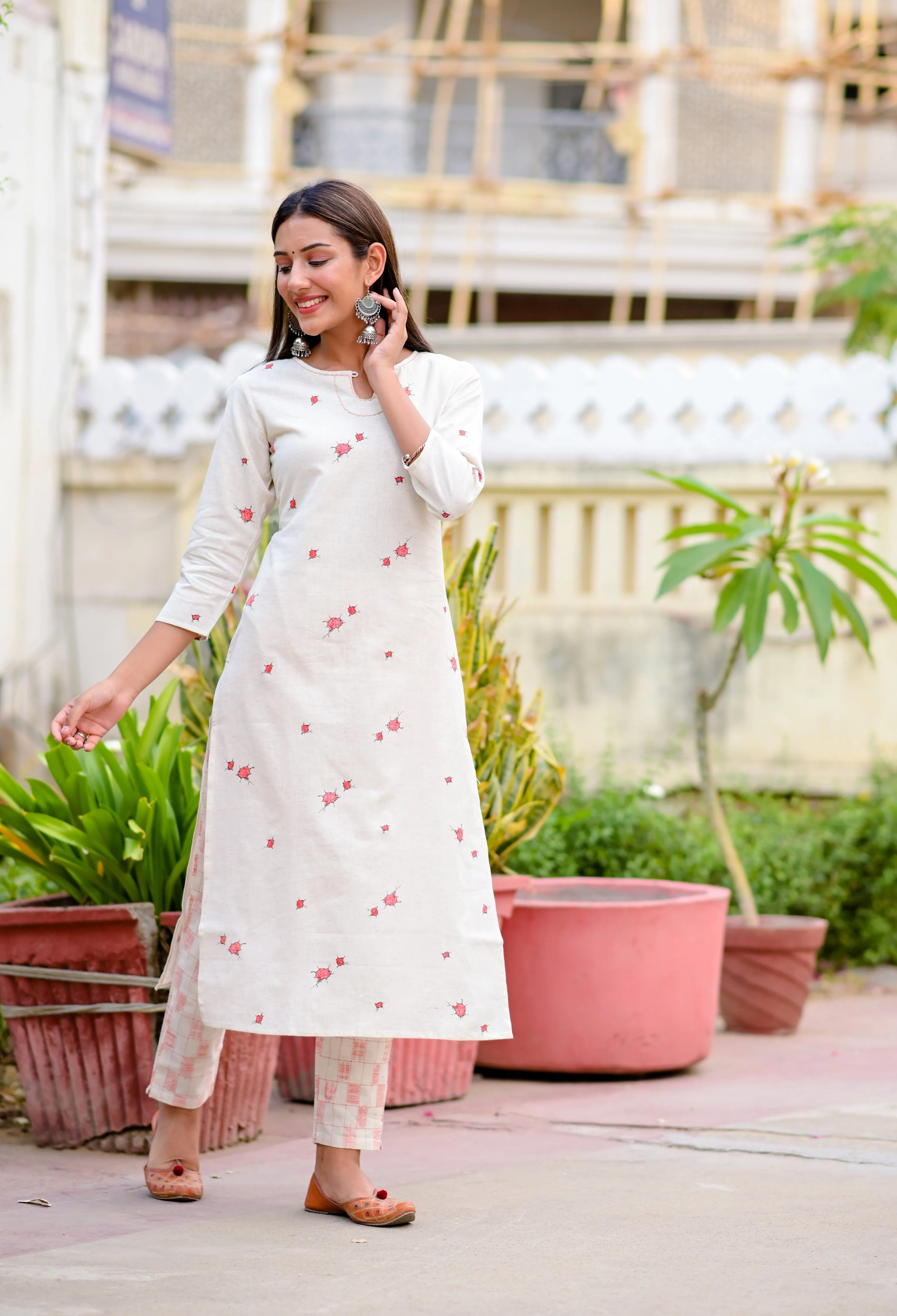 Women Off-White Printed Kurta Set