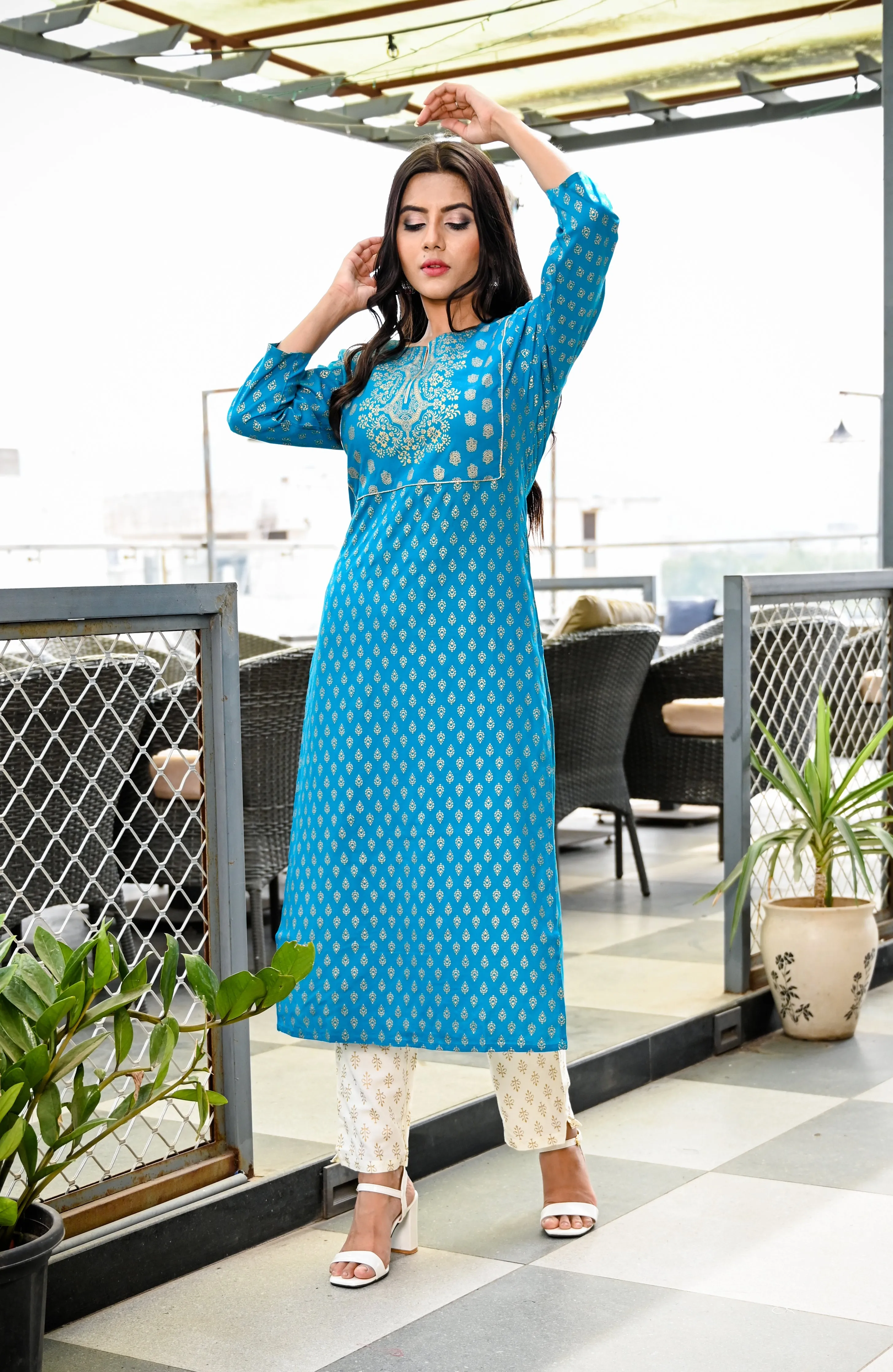 Women Rama Green And White Printed Kurta Set